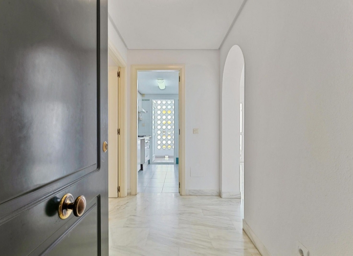 Studio Middle Floor in Marbella - 2