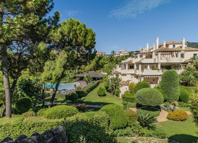 Apartamento Planta Media en Benahavís Capanes del Golf  - 1