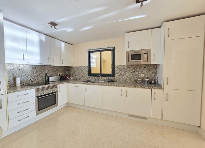 Apartamento Planta Media en Benahavís Capanes del Golf  - 4