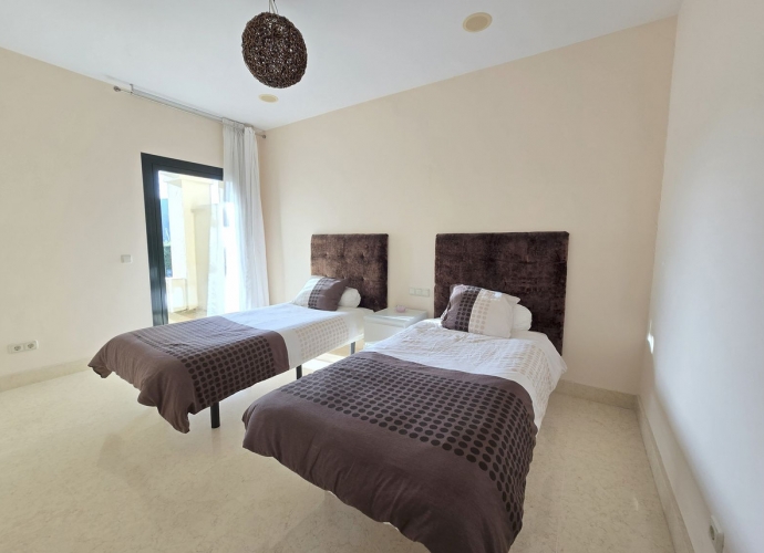 Apartamento Planta Media en Benahavís Capanes del Golf  - 7