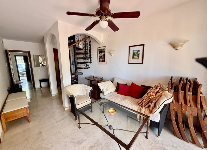 Villa Semi Detached in Elviria - 4