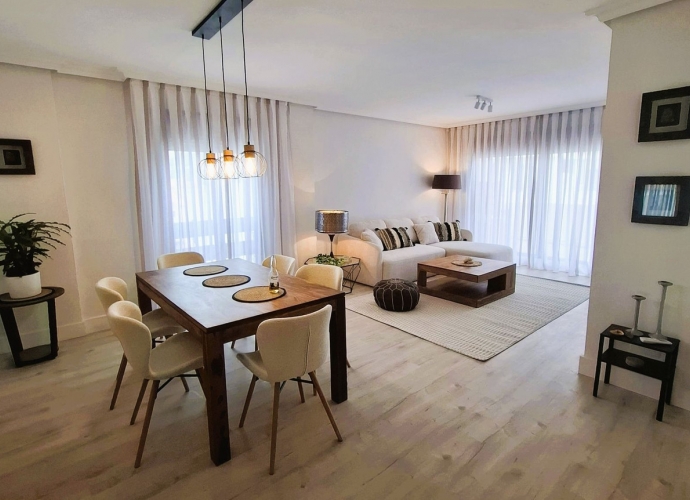 Apartamento Planta Media en Nueva Andalucía - 1