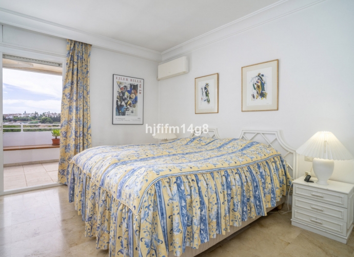 Apartamento Planta Media en Guadalmina Alta - 10