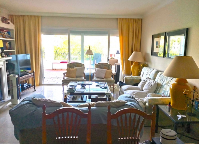 Apartamento Planta Media en La Quinta Balcones de la Quinta  - 3
