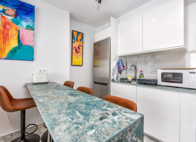 Apartamento Planta Media en Puerto Banús Jardines del Puerto  - 6