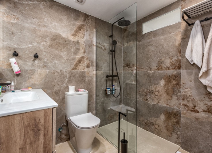 Apartamento Planta Media en Puerto Banús Jardines del Puerto  - 8