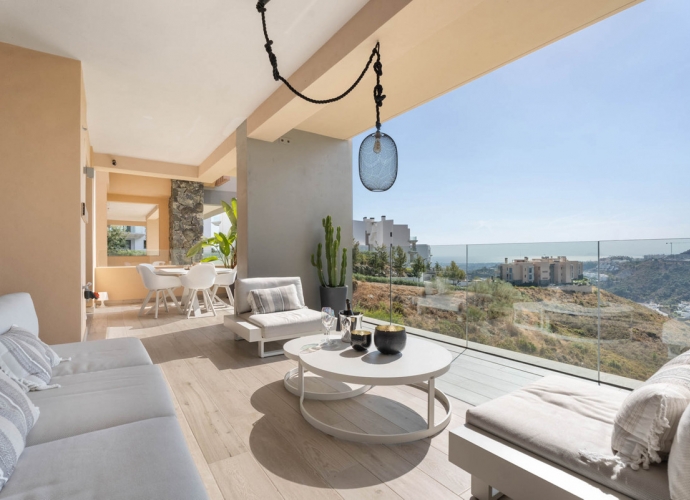 Apartment Middle Floor in Benahavís - 1