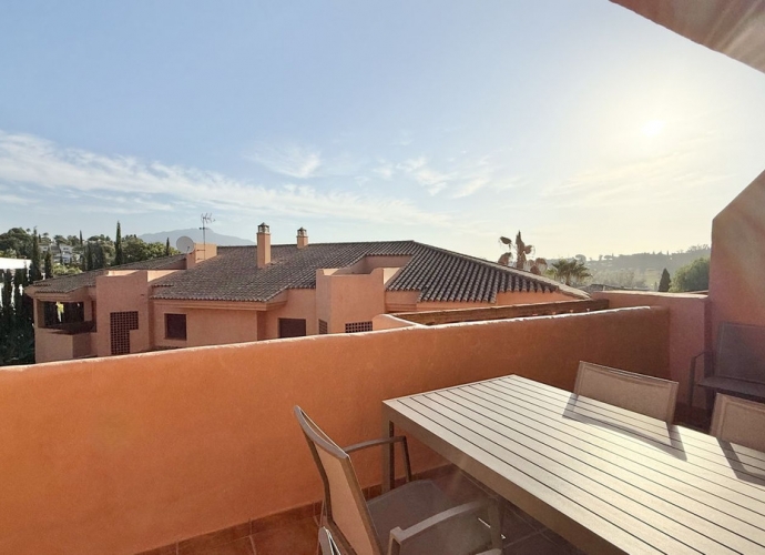 Apartment Middle Floor in Benahavís - 3