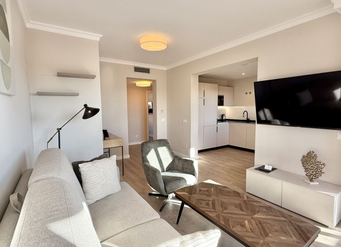 Apartment Middle Floor in Benahavís - 4