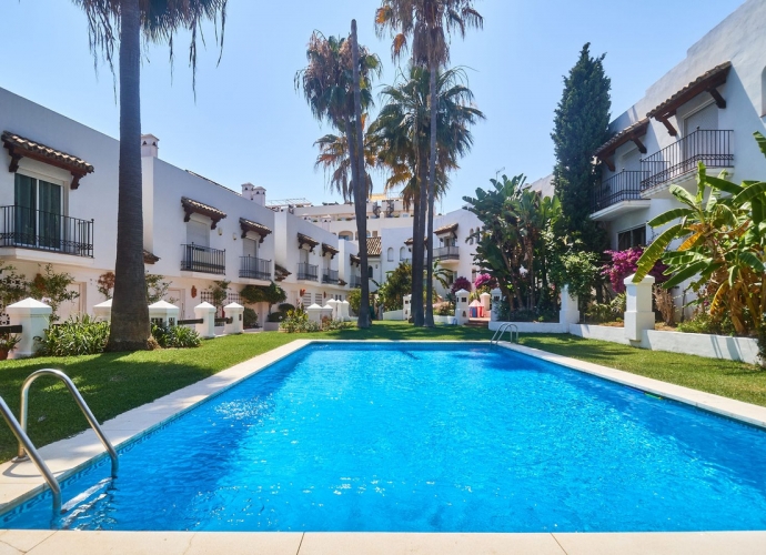 Adosado Pareado en The Golden Mile - 1