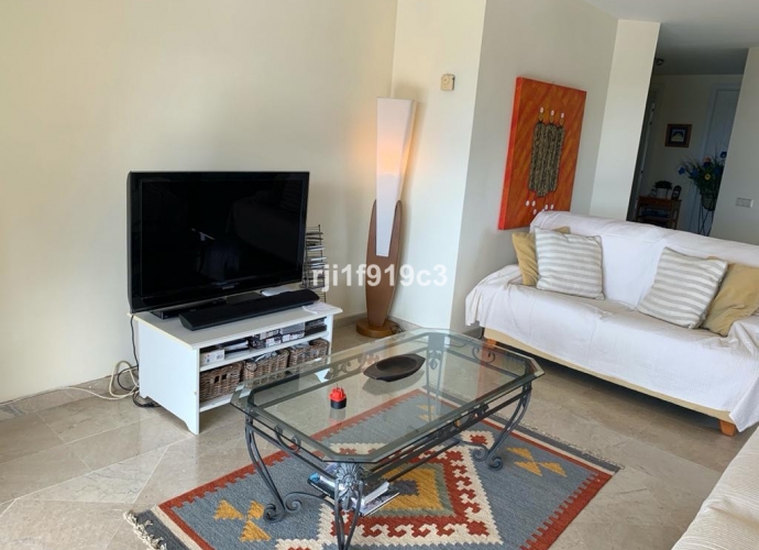 Appartement milieu d’Etage situé à Elviria Elviria Hills  - 8