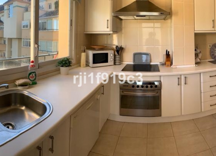 Appartement milieu d’Etage situé à Elviria Elviria Hills  - 10