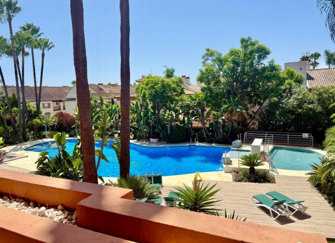 Apartamento Planta Media en Puerto Banús - 1