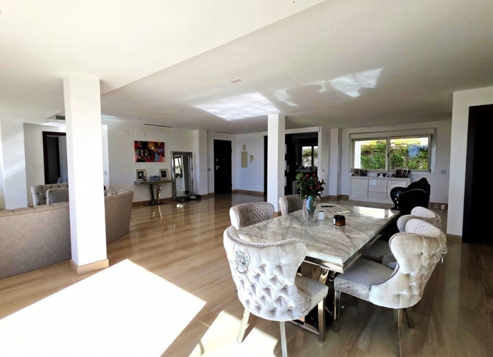 Apartamento Planta Media en Benahavís - 2