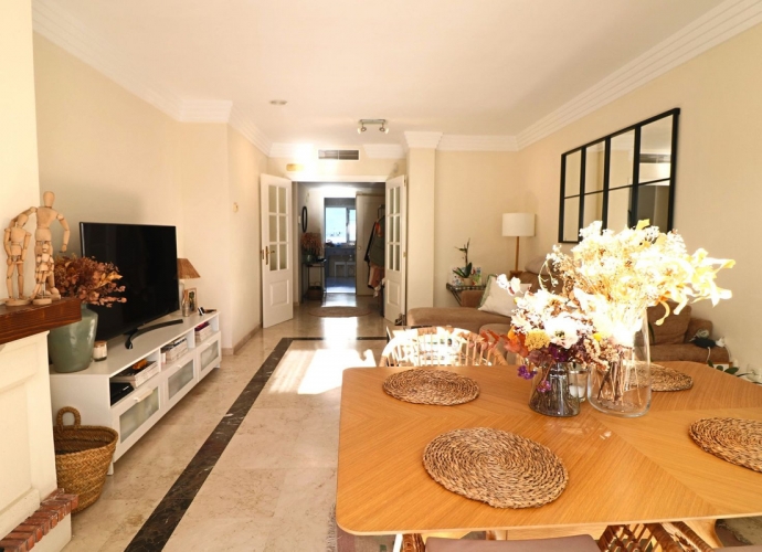 Apartment Middle Floor in Río Real - 3