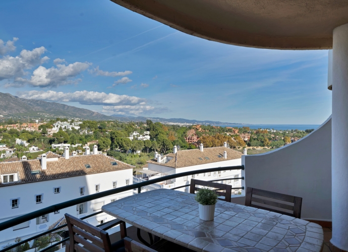 Apartment Ground Floor in Nueva Andalucía Señorío de Aloha - 1