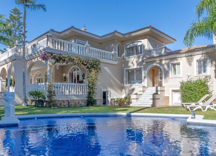 Villa Independiente en New Golden Mile - 1