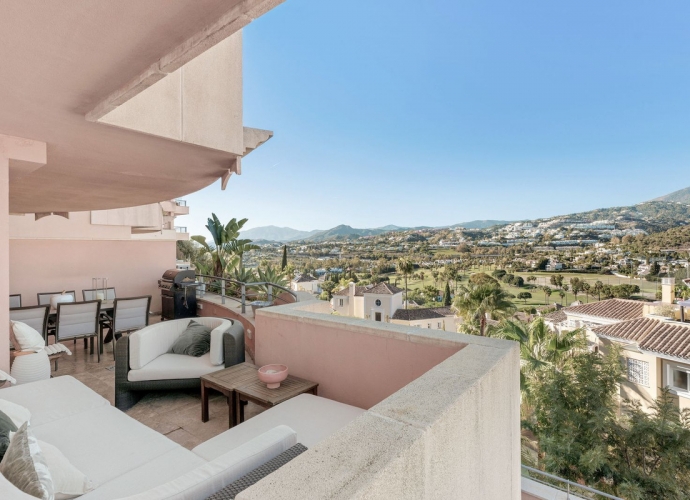 Apartamento Planta Media en Nueva Andalucía - 2