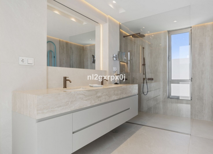 Villa Detached in Marbella - 10