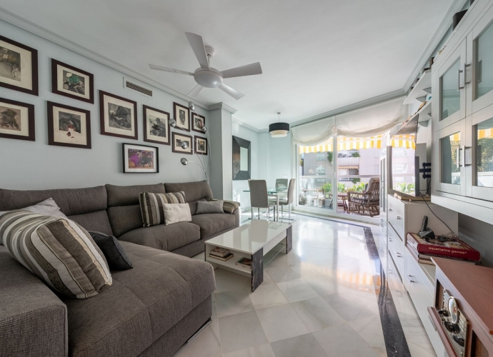 Apartment Middle Floor in Marbella - 2