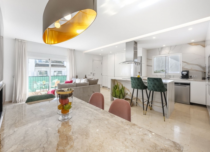 Appartement milieu d’Etage situé à Aloha - 9