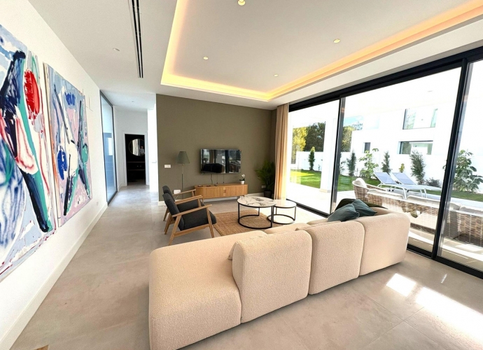 Villa Detached in Estepona - 3