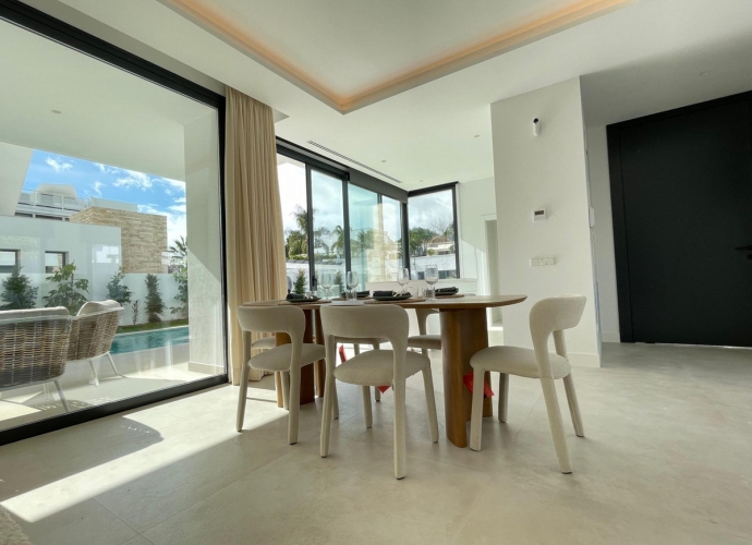 Villa Detached in Estepona - 9