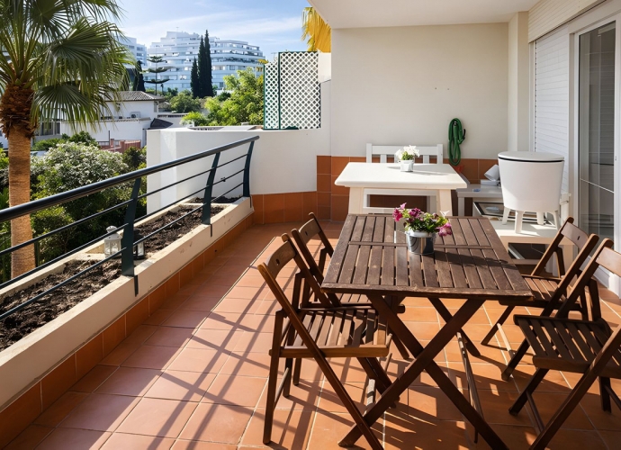Apartamento Planta Media en Guadalmina Alta - 3