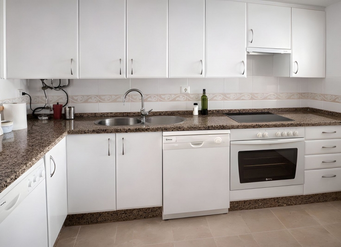 Apartamento Planta Media en Guadalmina Alta - 8