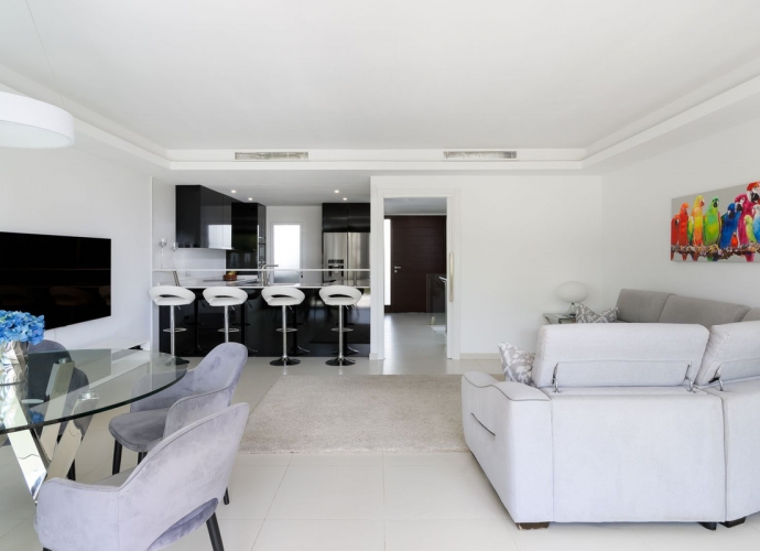 Townhouse Terraced in The Golden Mile - 3