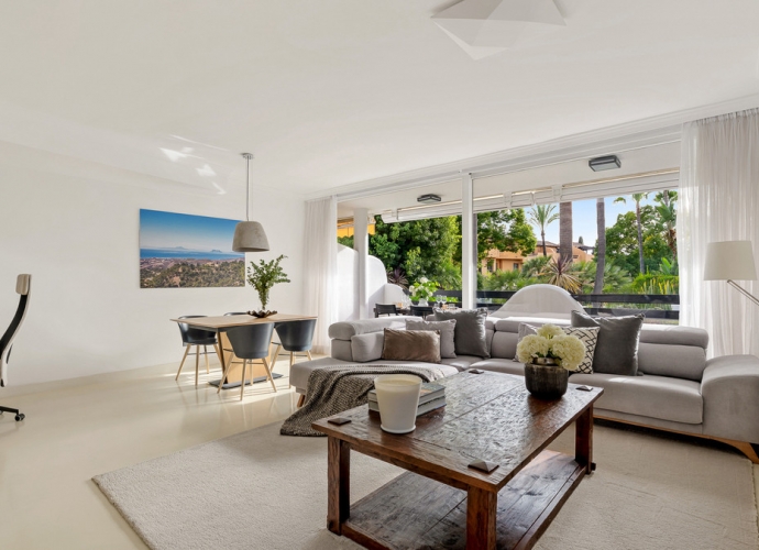 Villa Semi Detached in The Golden Mile - 5