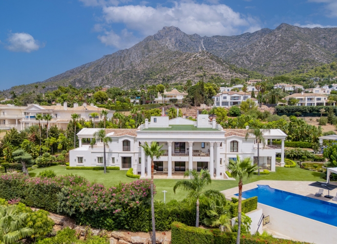 Villa Independiente en Sierra Blanca - 1