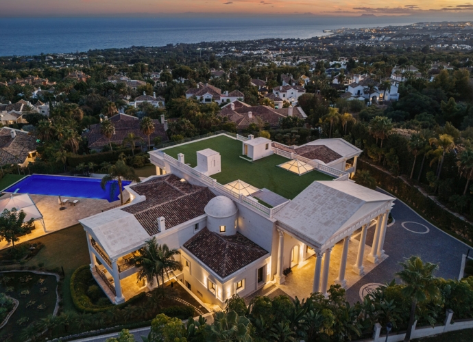 Villa Independiente en Sierra Blanca - 2