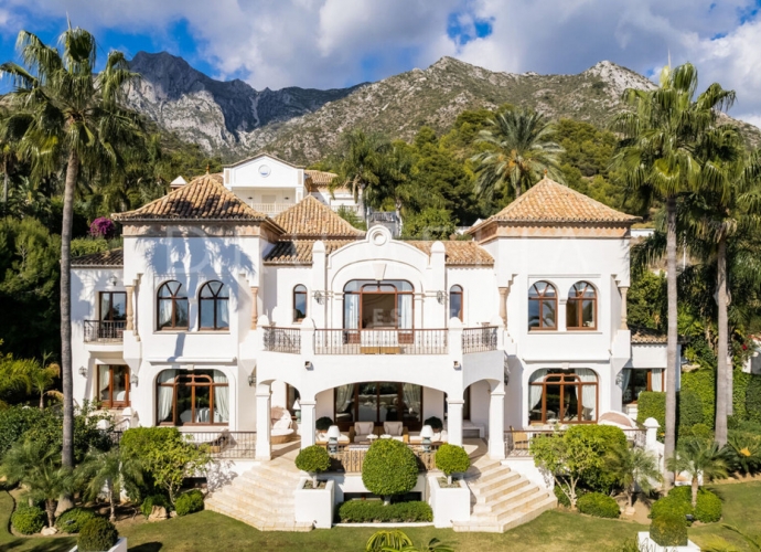 Villa Independiente en Sierra Blanca - 1