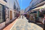 Villa Semi Detached in Marbella - 1 - slides