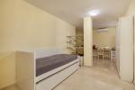 Apartment Ground Floor in The Golden Mile Coto Real  - 8 - slides
