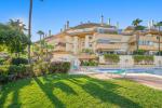 Apartment Middle Floor in Elviria Elviria Hills  - 1 - slides