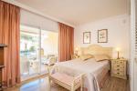 Apartment Middle Floor in Elviria Hacienda Playa  - 6 - slides