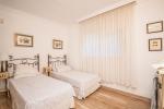 Apartment Middle Floor in Elviria Hacienda Playa  - 7 - slides