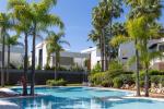 Apartamento Planta Media en Puerto Banús Jardines de Aldaba  - 1 - slides