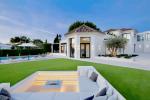 Villa Detached in Aloha - 1 - slides