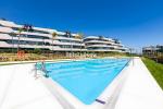 Apartamento Planta Media en New Golden Mile - 1 - slides