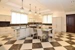 Villa Detached in Marbella - 5 - slides