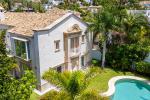 Villa Detached in Marbella - 1 - slides
