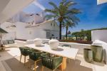 Apartment Middle Floor in Los Monteros - 1 - slides