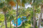 Apartamento Planta Media en Aloha - 1 - slides